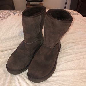 Classic Short Ugg Boots Chocolate Worn x1